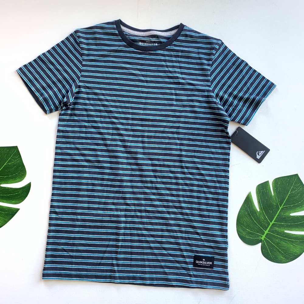 🌴QUIKSILVER Boy’s T-Shirt🌴